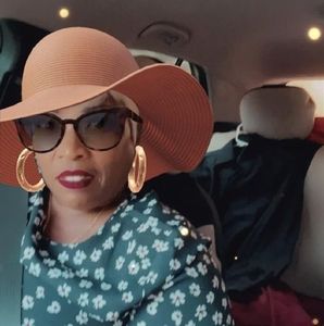 Meet your Posher, Joann